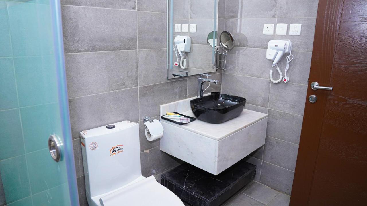 ריאד Clowzer Hotel Appartments מראה חיצוני תמונה